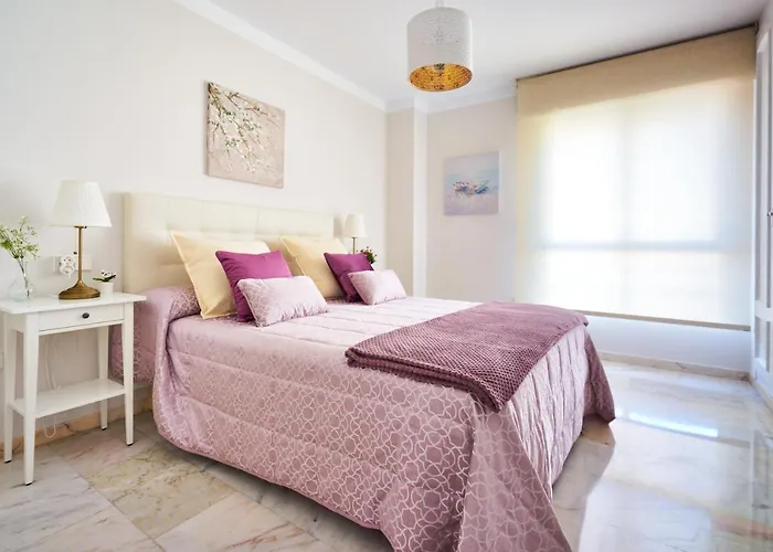 Apartamento Malaga City Beach شقة *